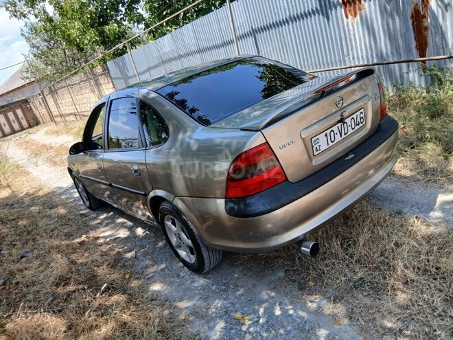 Opel Vectra 1996, 300,000 km - 1.8 l - Şəki