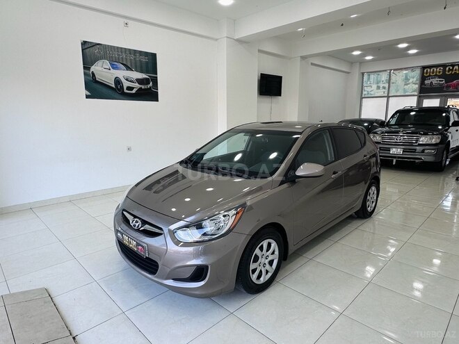 Hyundai Accent-16