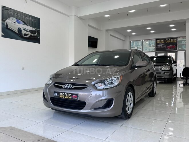 Hyundai Accent-31
