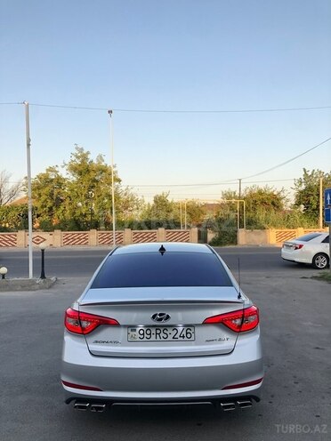 Hyundai Sonata-2