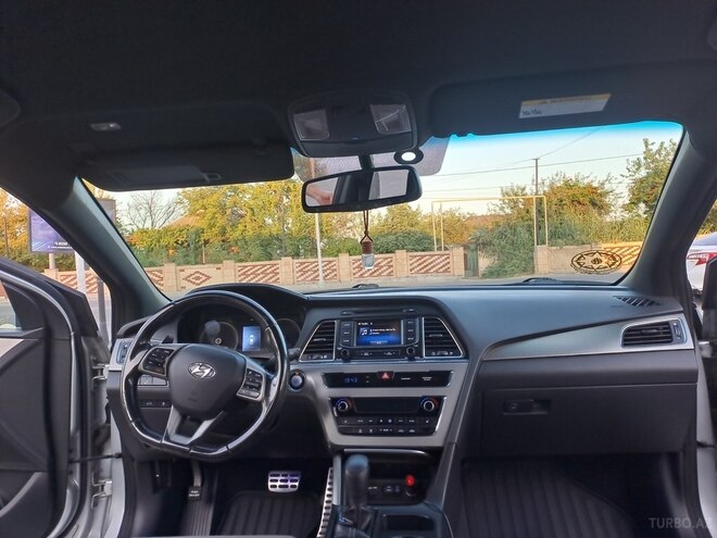 Hyundai Sonata-3