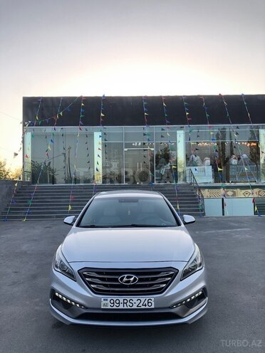 Hyundai Sonata-1