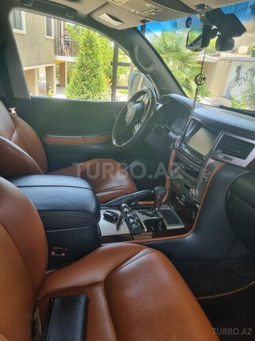 Lexus LX 570-4