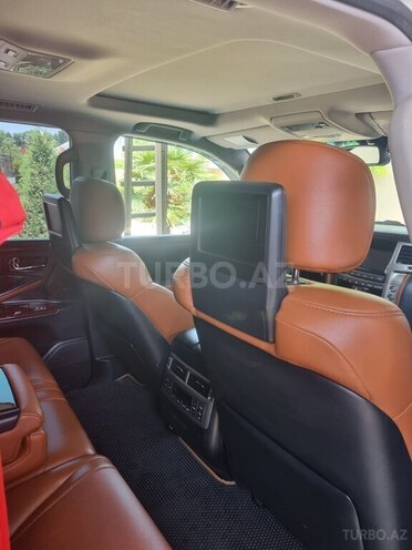 Lexus LX 570-3