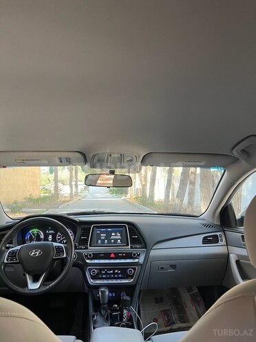 Hyundai Sonata-3