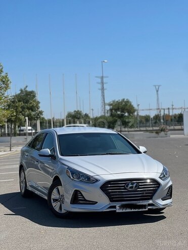 Hyundai Sonata-8