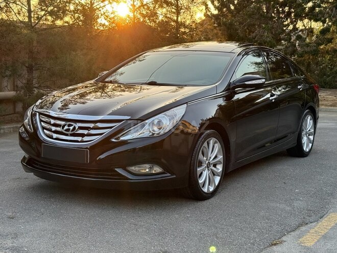 Hyundai Sonata-1