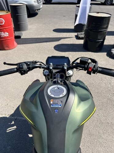 Yamaha FZ-S FI Deluxe-3