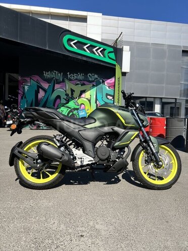 Yamaha FZ-S FI Deluxe-2