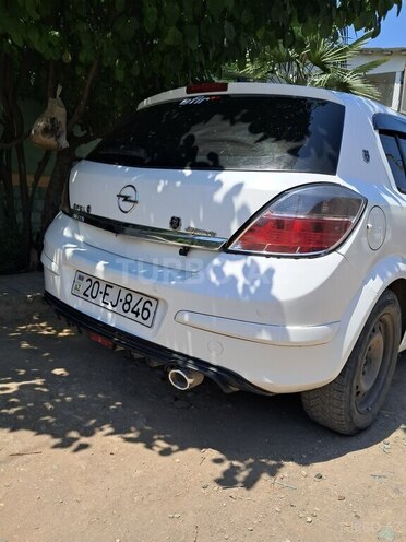 Opel Astra 2009, 282,855 km - 1.4 l - Gəncə