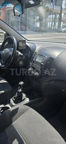 Hyundai i30 2010, 300,000 km - 1.6 l - Bakı
