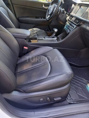 Kia K5-13