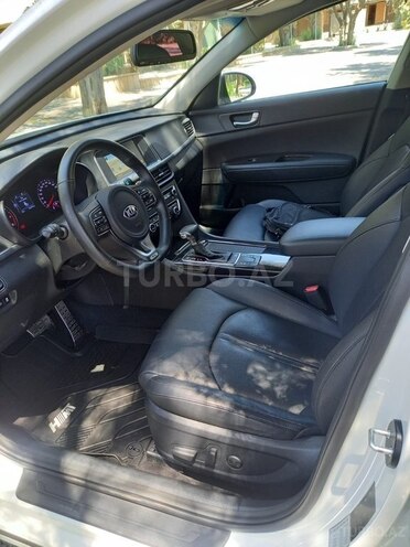 Kia K5-8