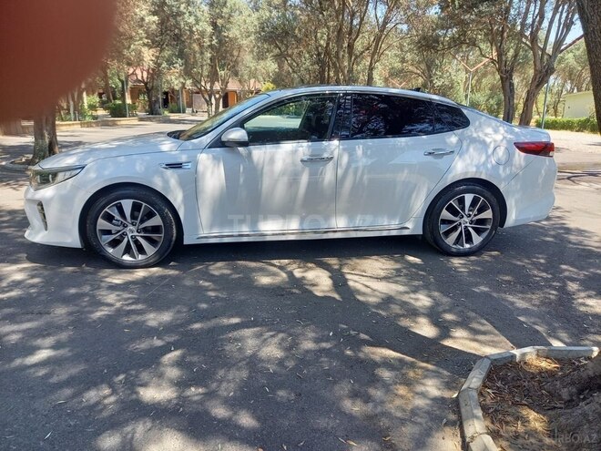 Kia K5-3