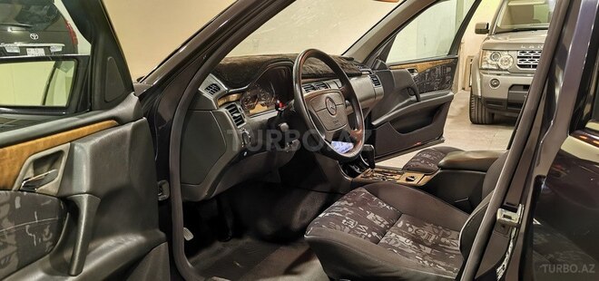 Mercedes E 240-18