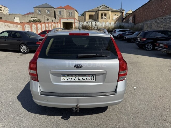 Kia  2010, 278,000 km - 1.4 l - Bakı