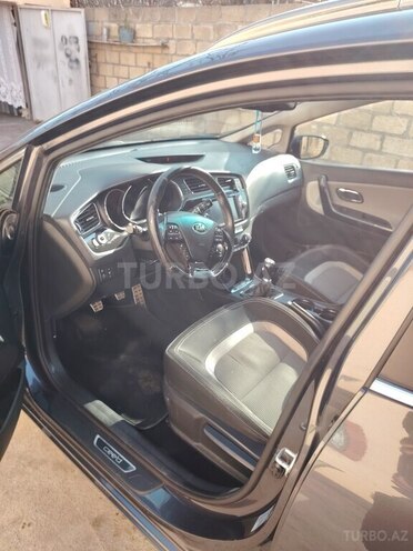 Kia Ceed 2014, 175,000 km - 1.6 l - Bərdə