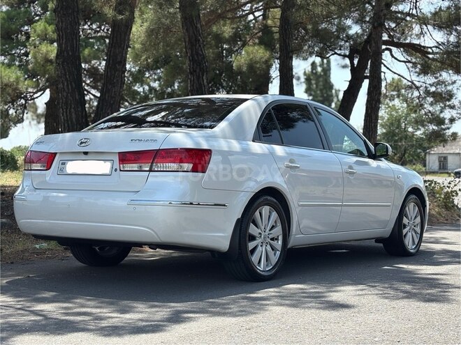 Hyundai Sonata-6