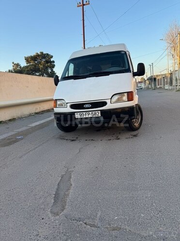 Ford Transit-5