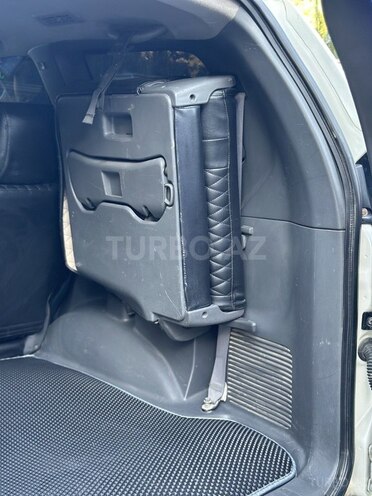 Toyota Land Cruiser Prado-7
