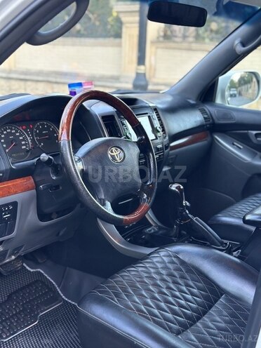 Toyota Land Cruiser Prado-4