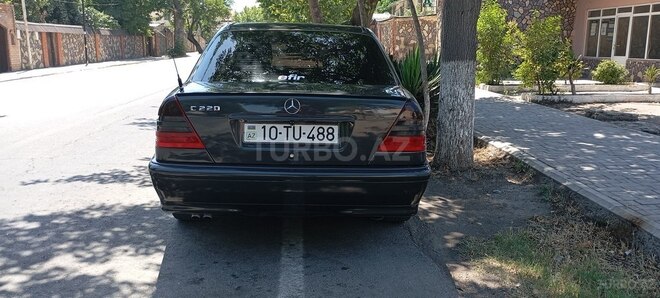 Mercedes C 220 1995, 612,506 km - 2.2 l - Beyləqan