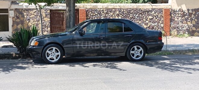 Mercedes C 220 1995, 612,506 km - 2.2 l - Beyləqan
