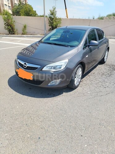Opel Astra 2011, 223,582 km - 1.4 л - Gəncə