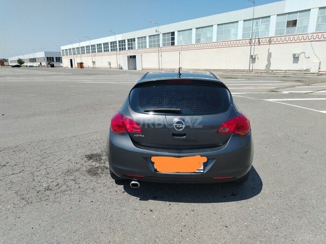 Opel Astra 2011, 223,582 km - 1.4 л - Gəncə