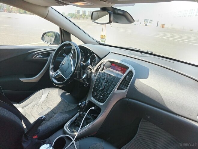 Opel Astra 2011, 223,582 km - 1.4 л - Gəncə