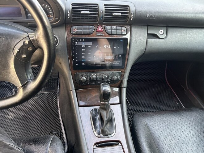 Mercedes C 200 2000, 320,000 km - 2.0 л - Bakı