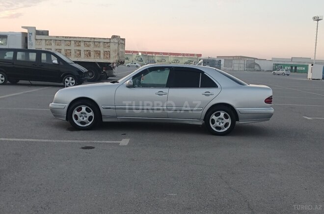 Mercedes E 270 2000, 383,255 km - 2.7 l - Bakı