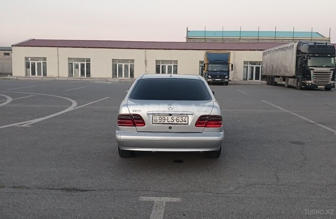 Mercedes E 270 2000, 383,255 km - 2.7 l - Bakı