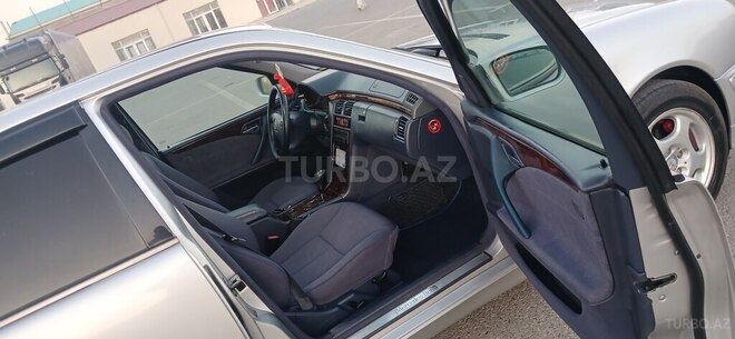 Mercedes E 270 2000, 383,255 km - 2.7 l - Bakı