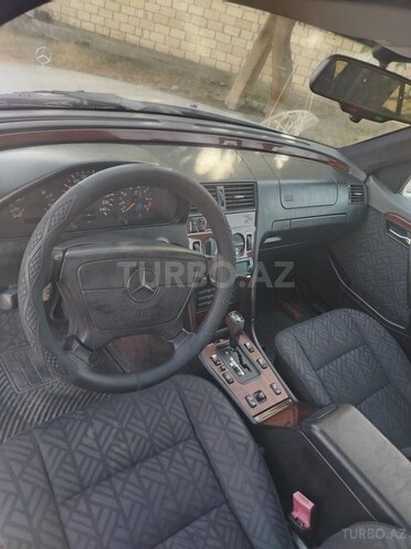 Mercedes C 200 1995, 275,000 km - 2.0 l - Gəncə