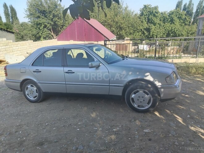 Mercedes C 200 1995, 275,000 km - 2.0 l - Gəncə