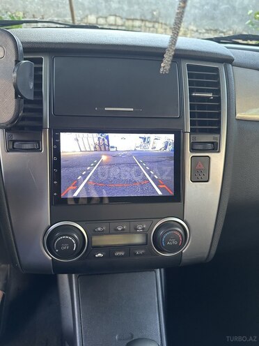 Nissan Tiida-8