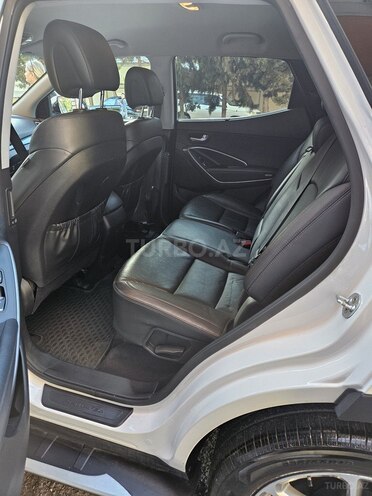 Hyundai Santa Fe-15