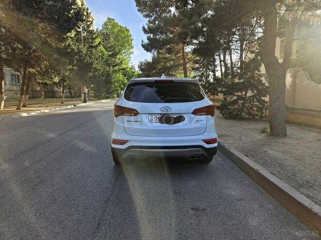 Hyundai Santa Fe-5