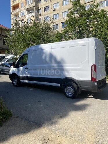 Ford Transit-4