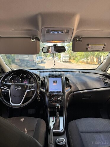 Opel Astra 2011, 330,000 km - 1.4 l - Astara