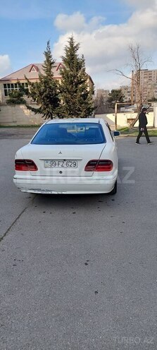 Mercedes E 220 d 2001, 450,888 km - 2.2 l - Bakı