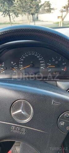Mercedes E 220 d 2001, 450,888 km - 2.2 l - Bakı