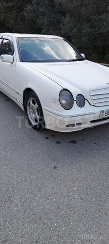 Mercedes E 220 d 2001, 450,888 km - 2.2 l - Bakı