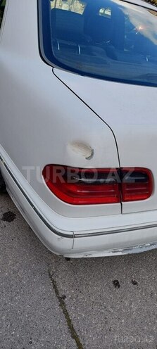 Mercedes E 220 d 2001, 450,888 km - 2.2 l - Bakı