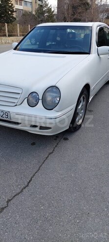 Mercedes E 220 d 2001, 450,888 km - 2.2 l - Bakı