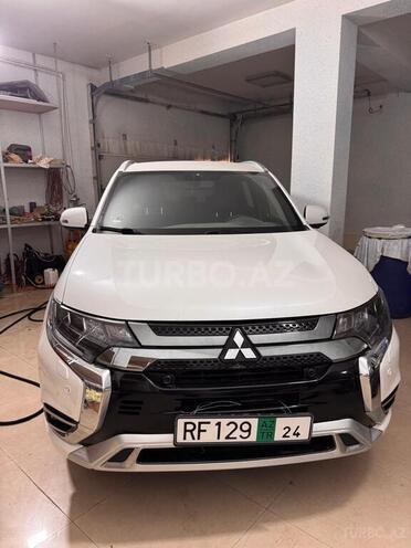 Mitsubishi Outlander 2019, 56,000 km - 2.4 l - Bakı