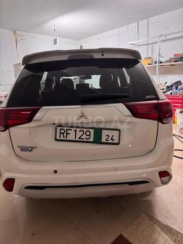 Mitsubishi Outlander 2019, 56,000 km - 2.4 l - Bakı