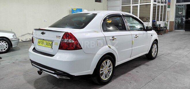 Chevrolet Aveo-5
