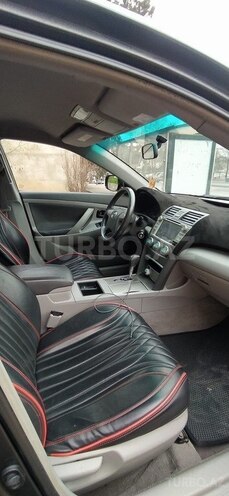 Toyota Camry-7